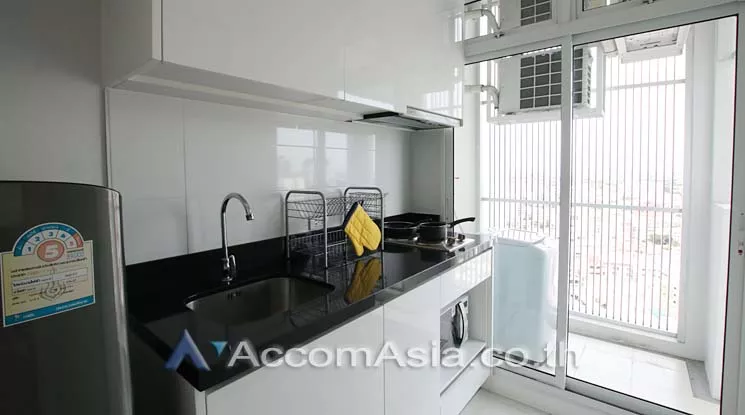  2 Bedrooms  Condominium For Rent in Sukhumvit, Bangkok  near BTS Phra khanong (AA12457)