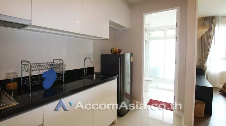 unit 1 Bedroom  Condominium For Rent in Sukhumvit, Bangkok  near BTS Phra khanong (AA12458)