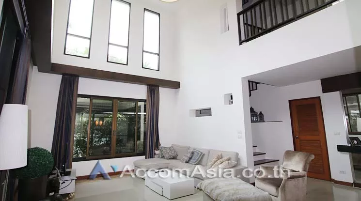 Private Swimming Pool, Pet friendly |  5 Bedrooms  House For Rent in Sukhumvit, Bangkok  near BTS Phrom Phong (AA12489)