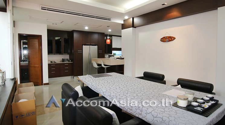  1  5 br House For Rent in Sukhumvit ,Bangkok BTS Phrom Phong AA12489