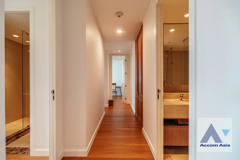 8  3 br Condominium For Rent in Ploenchit ,Bangkok BTS Ratchadamri - MRT Silom at 185 Rajadamri AA12509