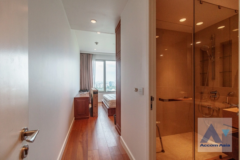 15  3 br Condominium For Rent in Ploenchit ,Bangkok BTS Ratchadamri - MRT Silom at 185 Rajadamri AA12509