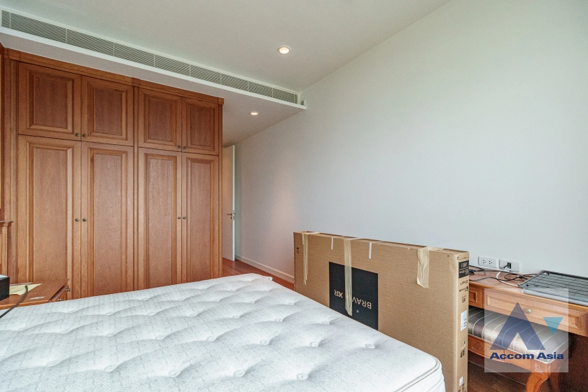 17  3 br Condominium For Rent in Ploenchit ,Bangkok BTS Ratchadamri - MRT Silom at 185 Rajadamri AA12509