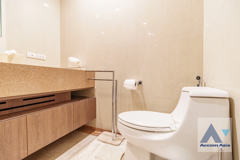 18  3 br Condominium For Rent in Ploenchit ,Bangkok BTS Ratchadamri - MRT Silom at 185 Rajadamri AA12509