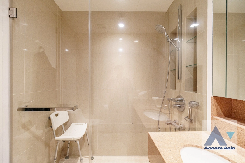 19  3 br Condominium For Rent in Ploenchit ,Bangkok BTS Ratchadamri - MRT Silom at 185 Rajadamri AA12509