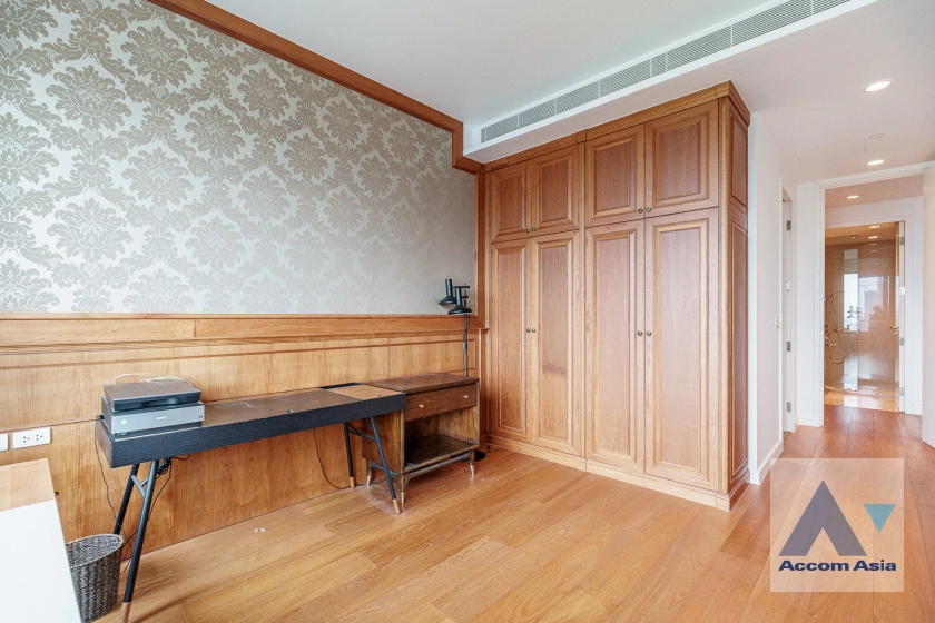 22  3 br Condominium For Rent in Ploenchit ,Bangkok BTS Ratchadamri - MRT Silom at 185 Rajadamri AA12509