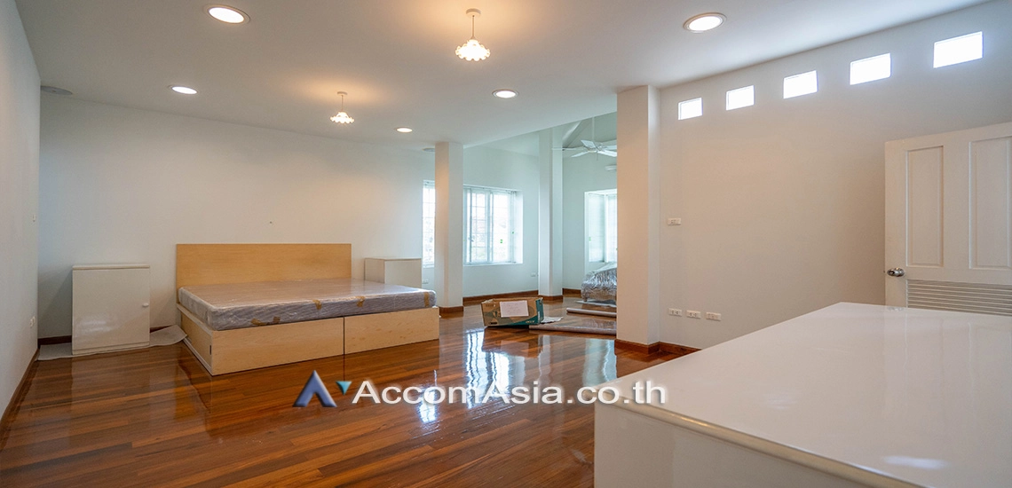 10  6 br House For Rent in Sukhumvit ,Bangkok BTS Phrom Phong AA12522