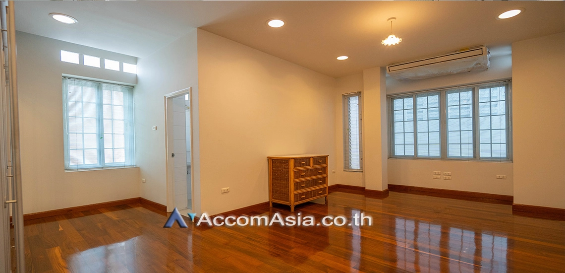 13  6 br House For Rent in Sukhumvit ,Bangkok BTS Phrom Phong AA12522