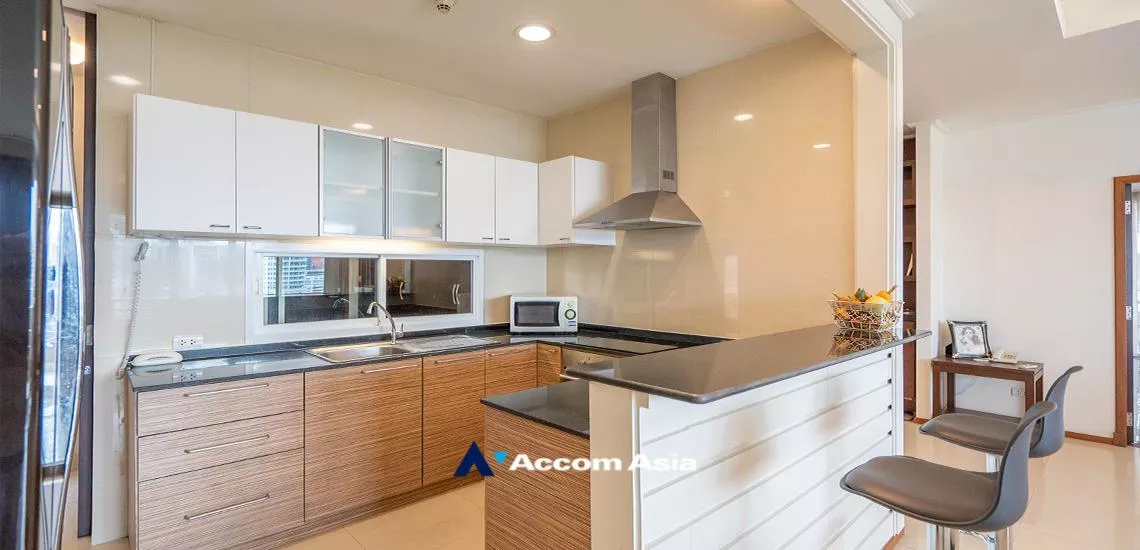  1  3 br Apartment For Rent in Sukhumvit ,Bangkok BTS Phrom Phong at Fully Furnished Suites AA12539