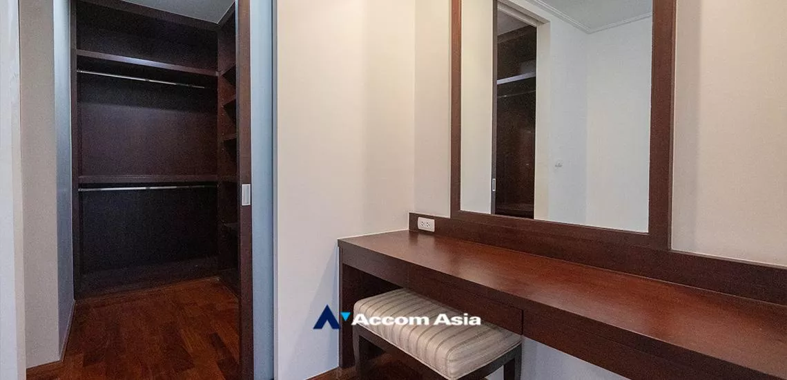 16  3 br Apartment For Rent in Sukhumvit ,Bangkok BTS Phrom Phong at Fully Furnished Suites AA12539