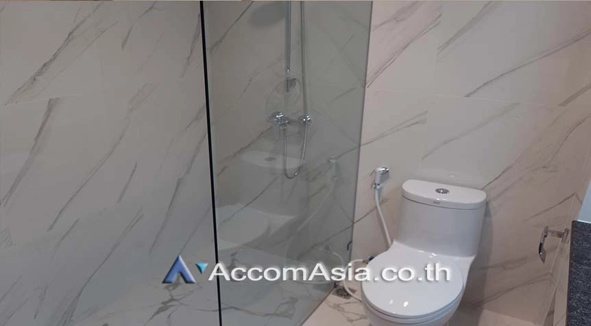 22  4 br Apartment For Rent in Sukhumvit ,Bangkok BTS Asok - MRT Sukhumvit at Newly renovated modern style living place AA12544