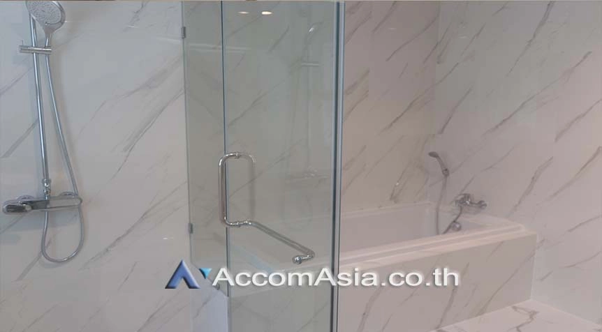 24  4 br Apartment For Rent in Sukhumvit ,Bangkok BTS Asok - MRT Sukhumvit at Newly renovated modern style living place AA12544