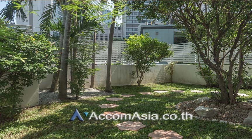 30  4 br Apartment For Rent in Sukhumvit ,Bangkok BTS Asok - MRT Sukhumvit at Newly renovated modern style living place AA12544