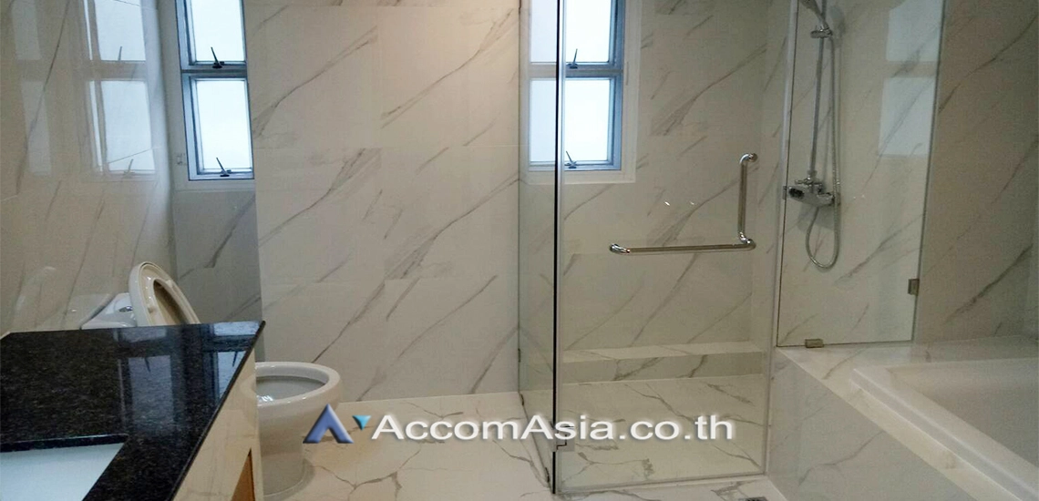 23  4 br Apartment For Rent in Sukhumvit ,Bangkok BTS Asok - MRT Sukhumvit at Newly renovated modern style living place AA12544