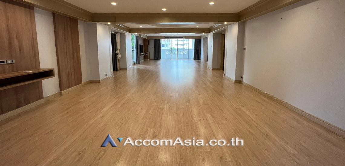 unitGround Floor, Huge Terrace, Pet friendly |  4 Bedrooms  Apartment For Rent in Sukhumvit, Bangkok  near BTS Asok - MRT Sukhumvit (AA12544)