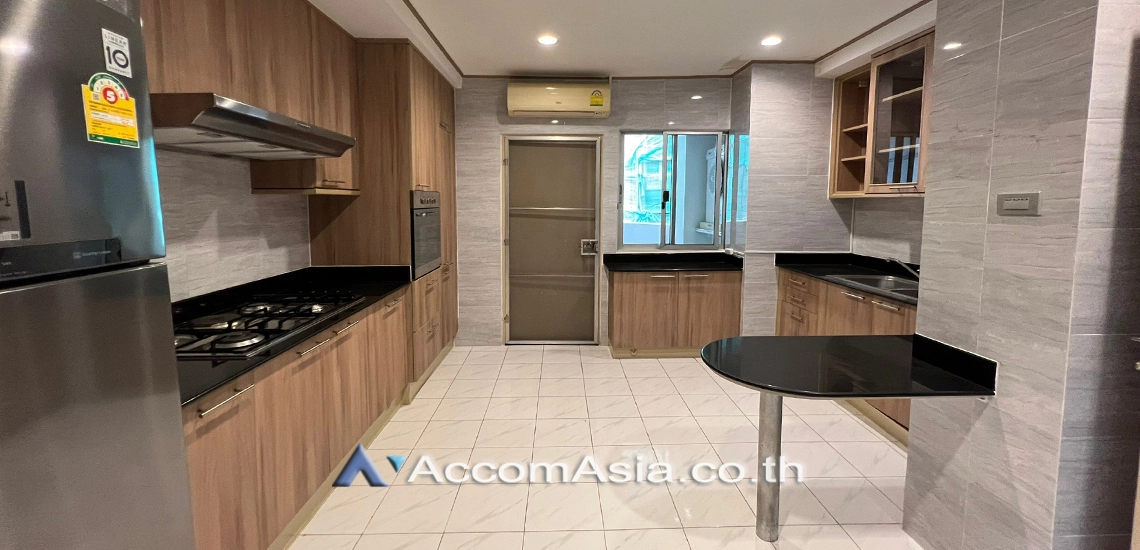 7  4 br Apartment For Rent in Sukhumvit ,Bangkok BTS Asok - MRT Sukhumvit at Newly renovated modern style living place AA12544