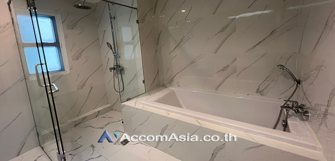 19  4 br Apartment For Rent in Sukhumvit ,Bangkok BTS Asok - MRT Sukhumvit at Newly renovated modern style living place AA12544