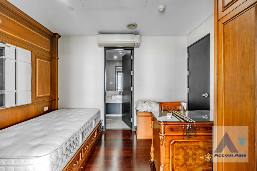 13  3 br Condominium For Rent in Ploenchit ,Bangkok BTS Chitlom at The Park Chidlom AA12548