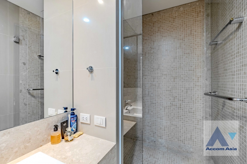 15  3 br Condominium For Rent in Ploenchit ,Bangkok BTS Chitlom at The Park Chidlom AA12548