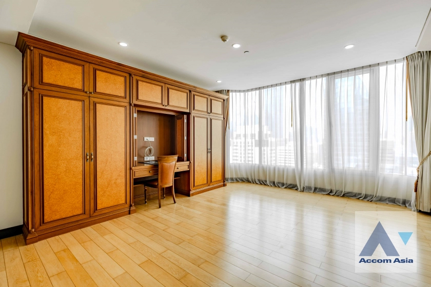 19  3 br Condominium For Rent in Ploenchit ,Bangkok BTS Chitlom at The Park Chidlom AA12548