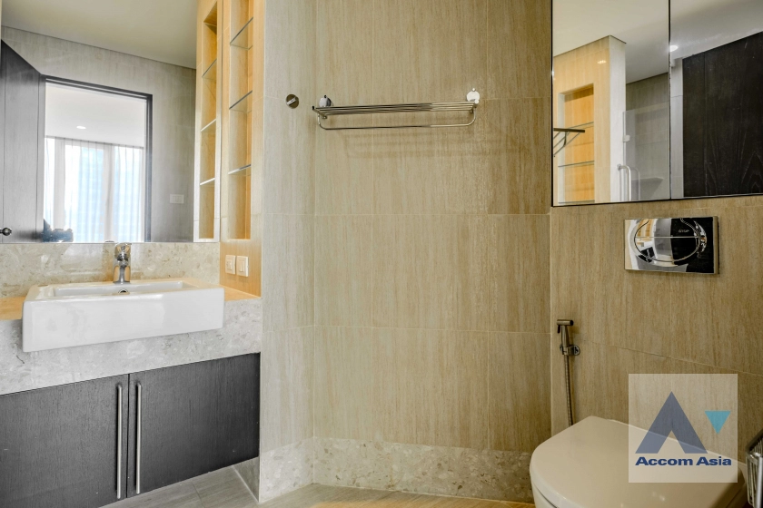 21  3 br Condominium For Rent in Ploenchit ,Bangkok BTS Chitlom at The Park Chidlom AA12548