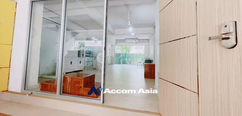 8  5 br Townhouse For Sale in sukhumvit ,Bangkok BTS Thong Lo AA12553