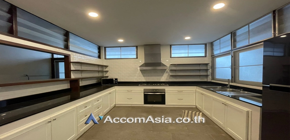 12  3 br House For Rent in Sukhumvit ,Bangkok BTS Nana AA12557