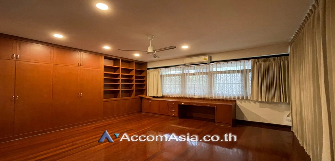 6  3 br House For Rent in Sukhumvit ,Bangkok BTS Nana AA12557