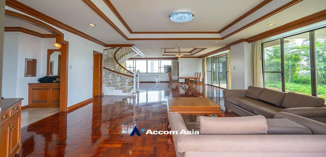Huge Terrace, Duplex Condo, Penthouse, Pet friendly |  Pet friendly - High rise Apartment in Phrom Phong Apartment  4 Bedroom for Rent BTS Phrom Phong in Sukhumvit Bangkok