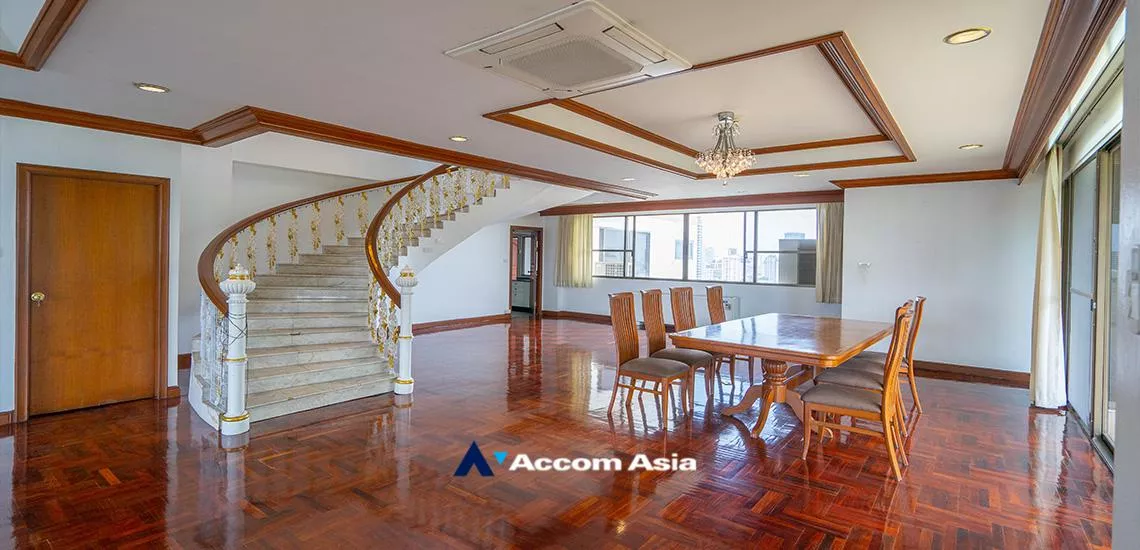 Huge Terrace, Duplex Condo, Penthouse, Pet friendly |  4 Bedrooms  Apartment For Rent in Sukhumvit, Bangkok  near BTS Phrom Phong (AA12625)