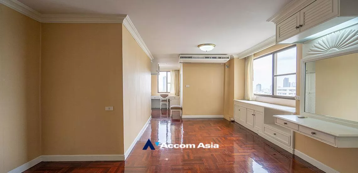 12  4 br Apartment For Rent in Sukhumvit ,Bangkok BTS Phrom Phong at Pet friendly - High rise Apartment in Phrom Phong AA12625