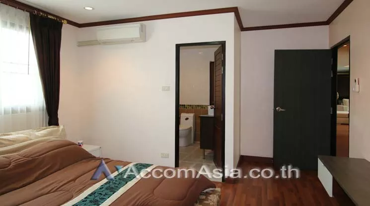 8  3 br Apartment For Rent in Sukhumvit ,Bangkok BTS Ekkamai at Spacious Room AA12632