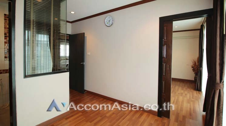 10  3 br Apartment For Rent in Sukhumvit ,Bangkok BTS Ekkamai at Spacious Unique AA12632
