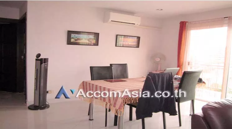  2 Bedrooms  Condominium For Sale in ,   (AA12643)