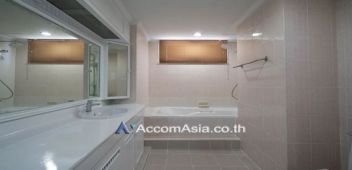 10  3 br Apartment For Rent in Sukhumvit ,Bangkok BTS Phrom Phong at Pet friendly - High rise Apartment in Phrom Phong AA12661
