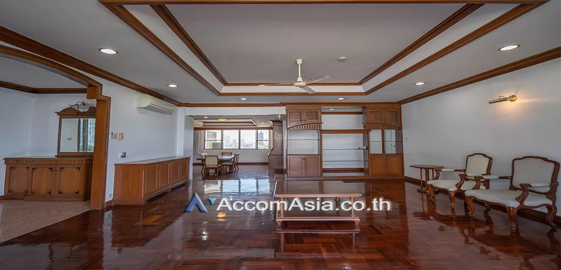  2  3 br Apartment For Rent in Sukhumvit ,Bangkok BTS Phrom Phong at Pet friendly - High rise Apartment AA12661
