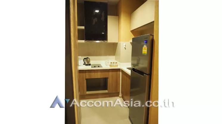  1 Bedroom  Condominium For Rent in Sathorn, Bangkok  near BTS Saphan Taksin (AA12662)