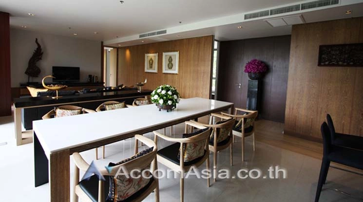 unit 3 Bedrooms  Apartment For Rent in Sukhumvit, Bangkok  near BTS Thong Lo (AA12664)