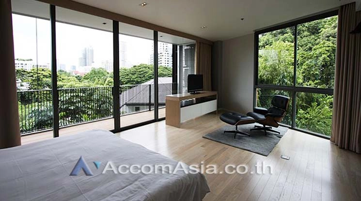 unit 3 Bedrooms  Apartment For Rent in Sukhumvit, Bangkok  near BTS Thong Lo (AA12664)