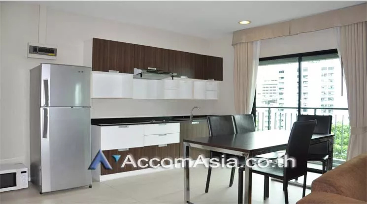  2 Bedrooms  Condominium For Rent in Ploenchit, Bangkok  near BTS Ploenchit (AA12668)