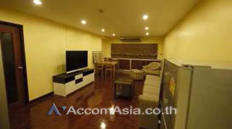  2 Bedrooms  Condominium For Rent in Silom, Bangkok  near BTS Chong Nonsi (AA12683)