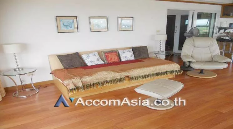  1  2 br Condominium For Sale in Pattaya ,Chon Buri  at SPECIAL CORNER UNIT - TOP FLOOR - SEA VIEWS AA12692