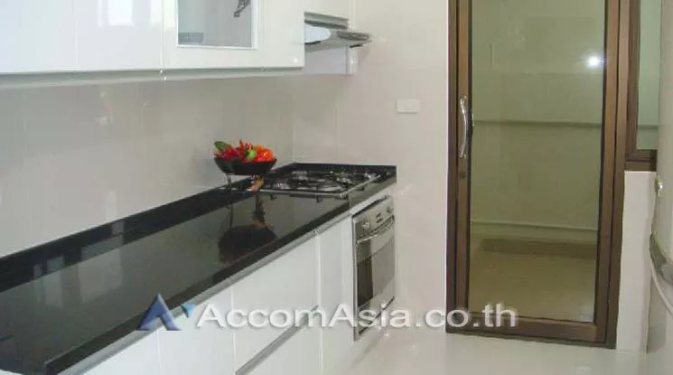Pet friendly |  3 Bedrooms  Apartment For Rent in Sathorn, Bangkok  near BTS Chong Nonsi - BRT Technic Krungthep (AA12696)