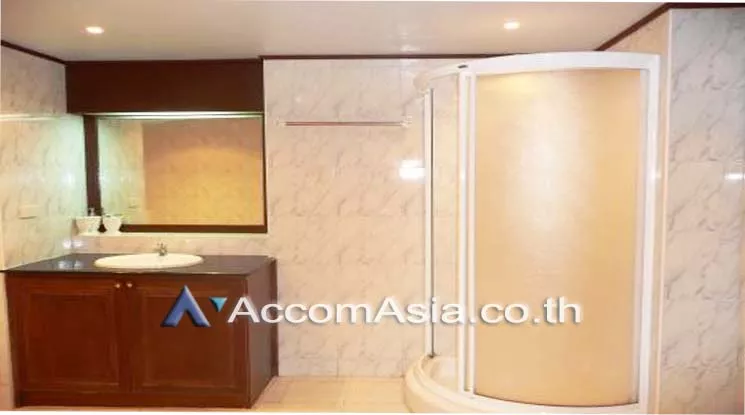 9  2 br Condominium For Sale in Pattaya ,Chon Buri  at SPECIAL CORNER UNIT - TOP FLOOR - SEA VIEWS AA12698