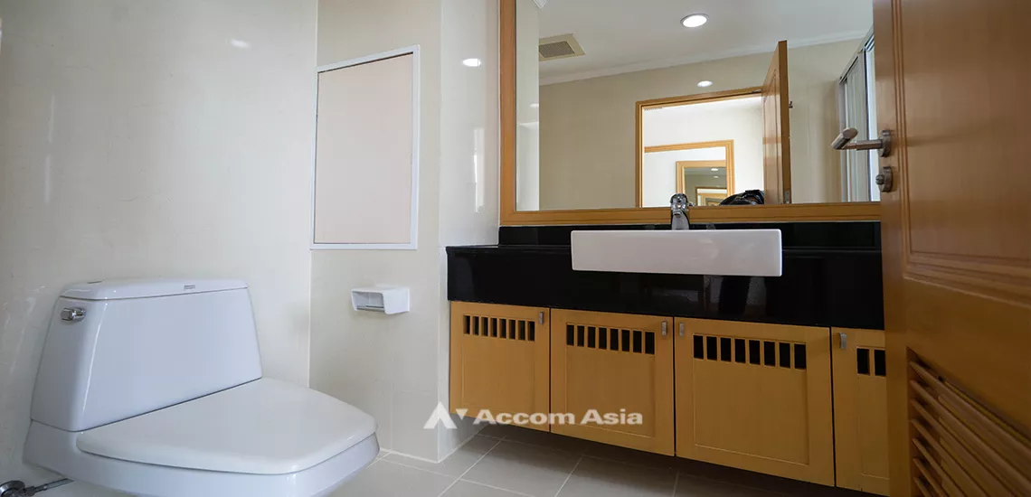 10  3 br Apartment For Rent in Sukhumvit ,Bangkok BTS Phrom Phong at Apartment with Top Facilities, Close to Emshere AA12700