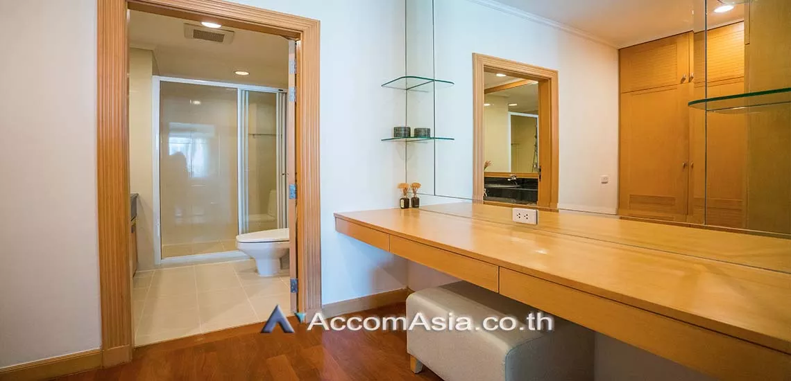 12  3 br Apartment For Rent in Sukhumvit ,Bangkok BTS Phrom Phong at Apartment with Top Facilities, Close to Emshere AA12702