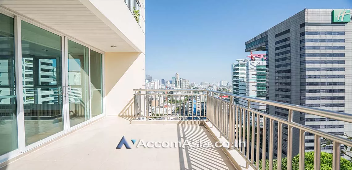 5  3 br Apartment For Rent in Sukhumvit ,Bangkok BTS Phrom Phong at Apartment with Top Facilities, Close to Emshere AA12702