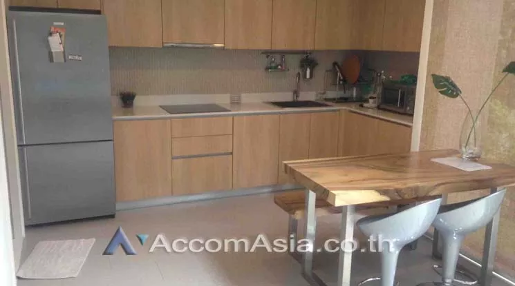  2 Bedrooms  Condominium For Rent & Sale in Ploenchit, Bangkok  near BTS Ploenchit (AA12716)