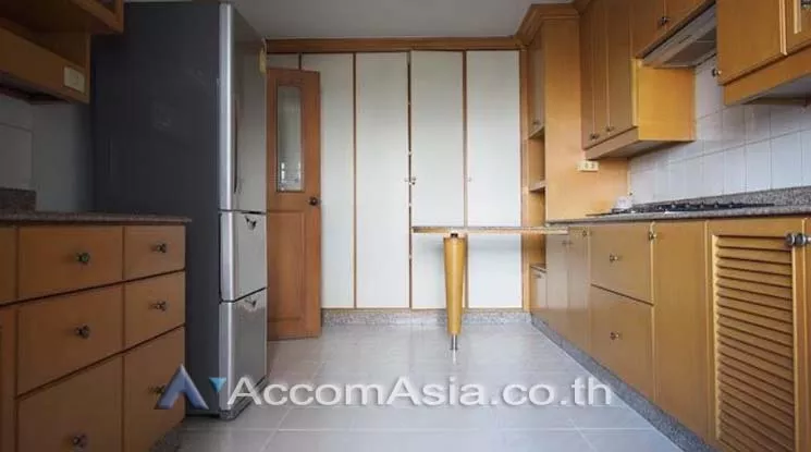 unitPet friendly |  3 Bedrooms  Condominium For Rent in Sukhumvit, Bangkok  near BTS Phrom Phong (AA12736)