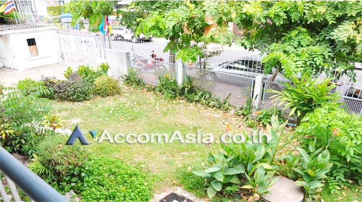 11  2 br House For Rent in Sukhumvit ,Bangkok BTS Thong Lo AA12740